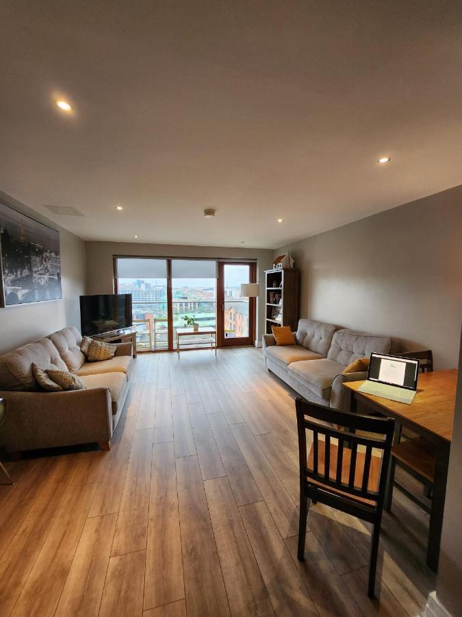 City Views Apartment เบลฟาสต์ ภายนอก รูปภาพ